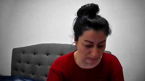 Mikyloveu online show from March 31, 3:56 pm