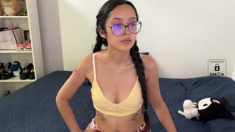 Mila and albert online show from April 23, 8:22 pm