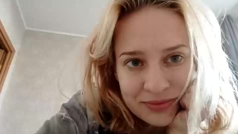 Mila 420 online show from October 26, 8:54 am