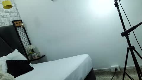 mila_adamss online show from December 23, 10:21 am