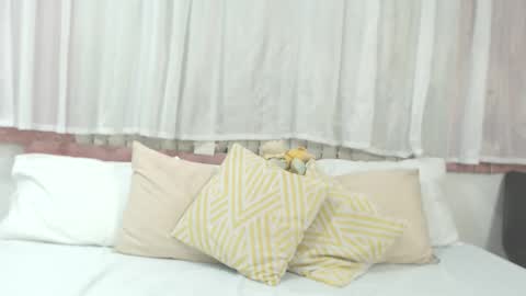 mila_adamss online show from January 18, 11:28 am