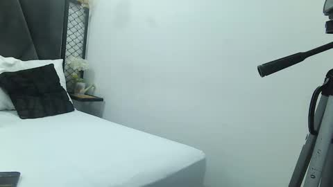 mila_adamss online show from December 22, 11:11 am