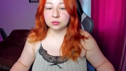 Snapshot of mila_foxxxy chatting on September 22, 8:57 am Mila shy sensual person online show from September 22, 8:57 am
