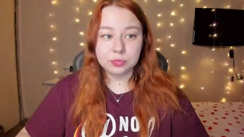 Snapshot of mila_foxxxy chatting on March 3, 10:42 am Mila shy sensual person online show from March 3, 10:42 am