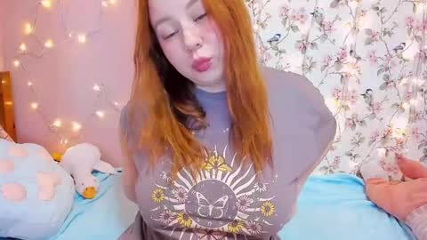 Snapshot of mila_foxxxy chatting on January 9, 3:58 am Mila shy sensual person online show from January 9, 3:58 am