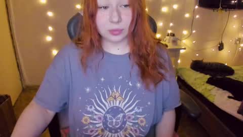 Snapshot of mila_foxxxy chatting on February 8, 8:32 pm Mila shy sensual person online show from February 8, 8:32 pm