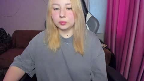 Mila shy sensual person  online show from November 12, 10:13 am