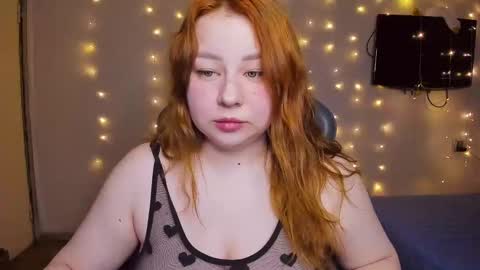 Snapshot of mila_foxxxy chatting on January 21, 11:35 am Mila shy sensual person online show from January 21, 11:35 am