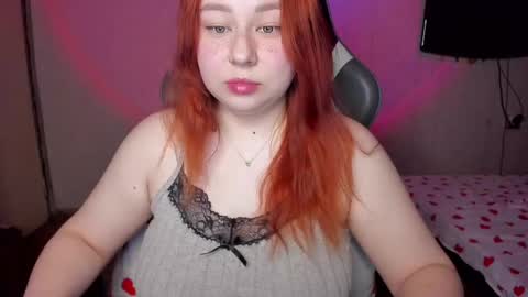 Snapshot of mila_foxxxy chatting on March 10, 2:48 pm Mila shy sensual person online show from March 10, 2:48 pm