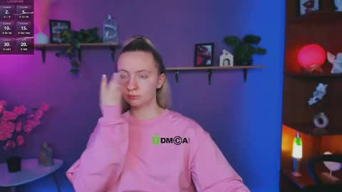 mila_glow online show from May 4, 3:21 am