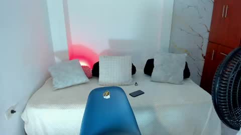martina online show from May 10, 1:18 am