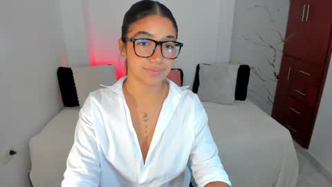 martina online show from May 18, 3:27 am