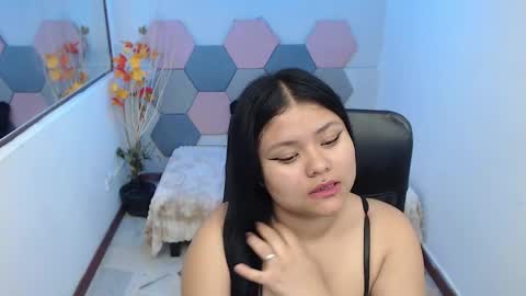 milablake online show from November 21, 12:40 pm