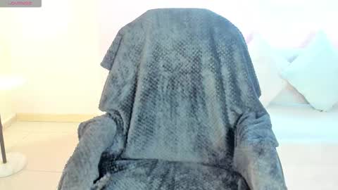 Mila online show from January 8, 2:37 am