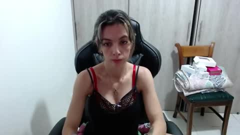milacoxx8819 online show from February 12, 11:51 pm