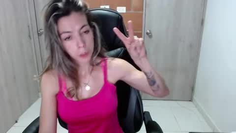 milacoxx8819 online show from March 4, 12:18 am