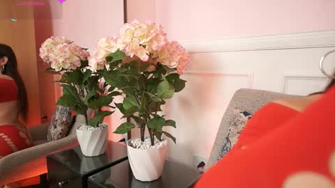 milacrave online show from February 10, 11:46 am