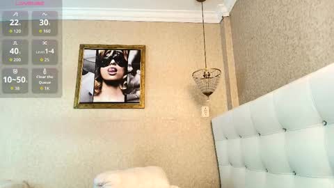 miladiosa online show from December 2, 12:07 pm