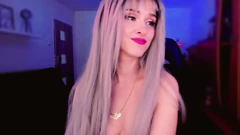 MiladyJolie online show from May 6, 7:12 am