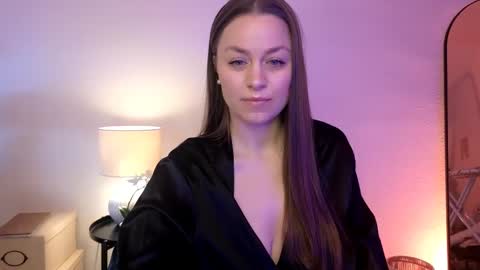 Mila Fleur online show from February 14, 9:24 am