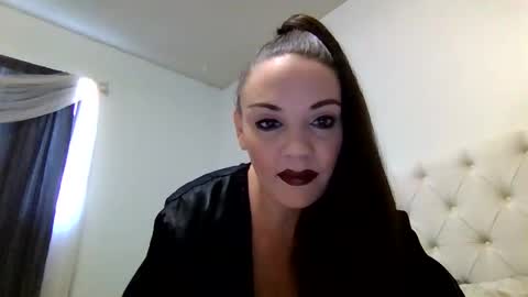 MilaLove online show from November 11, 5:10 pm