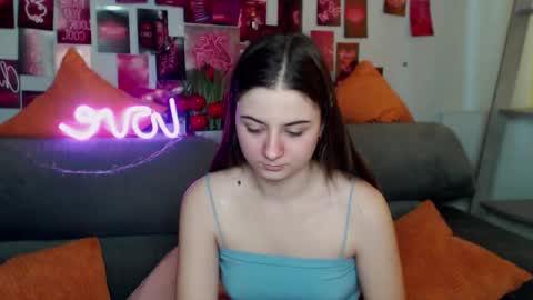 milanaroz online show from November 7, 7:03 am