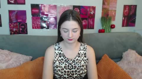 milanaroz online show from May 3, 5:33 am