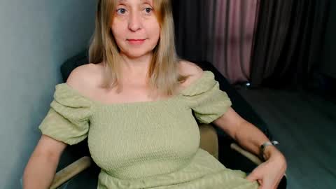 Milena online show from May 8, 8:17 am