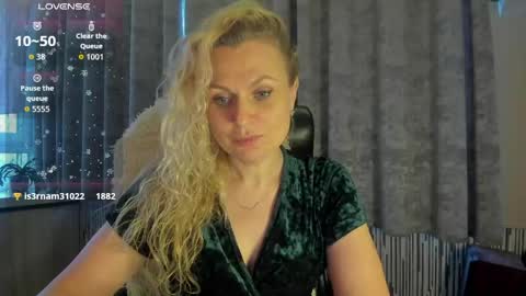 milanna_x online show from May 16, 12:02 am