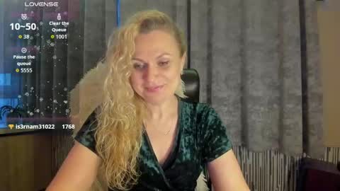milanna_x online show from May 15, 11:40 pm