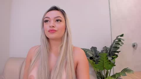 Sexy Mila  online show from May 21, 12:58 pm