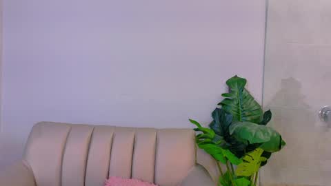 Sexy Mila  online show from May 11, 4:04 pm