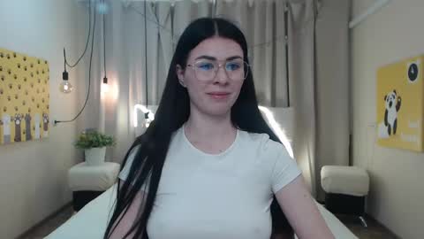milasecretsss online show from May 5, 7:00 am