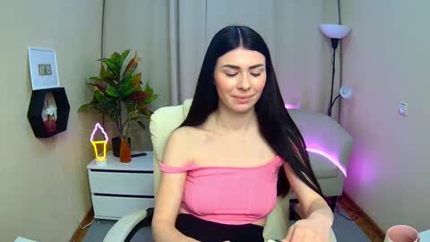 milasecretsss online show from February 25, 8:57 am