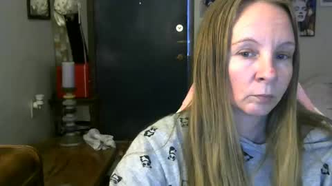 Mila online show from May 4, 11:40 pm