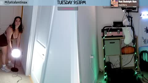 Snapshot of milavalentinax chatting on December 18, 2:53 am Mila Valentina online show from December 18, 2:53 am