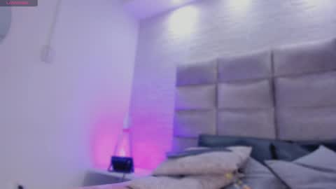 M I L E  online show from May 12, 12:56 pm