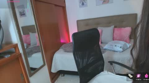 Miley online show from April 9, 1:16 pm