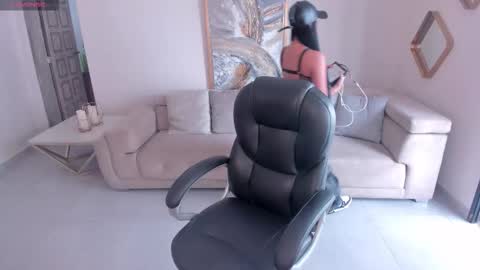 Miley Cruz  IG miley model23 online show from January 6, 7:39 pm