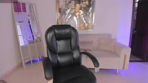 Miley Cruz  IG miley model23 online show from April 23, 7:16 pm