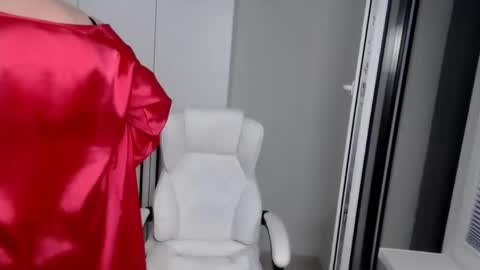 MilfScarlette online show from January 13, 6:06 am