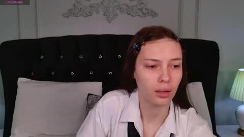 Mili Jay online show from May 6, 8:46 pm