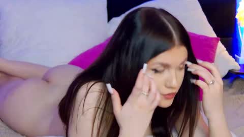 milla_cali online show from May 27, 1:57 am
