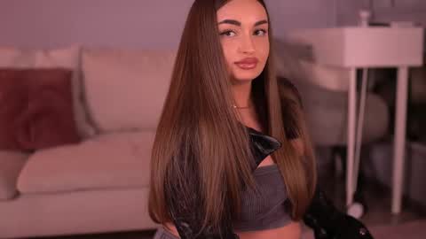 milla_serene online show from May 11, 4:04 pm
