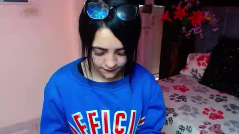 Violeta online show from December 19, 3:04 pm