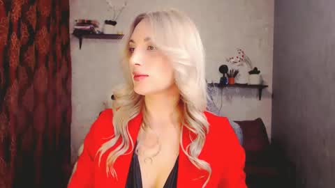 MillaXQueen online show from February 17, 2:38 pm