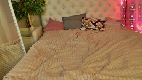 Grecys online show from April 3, 9:46 pm