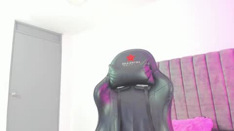 miller_silvana online show from May 8, 12:08 pm