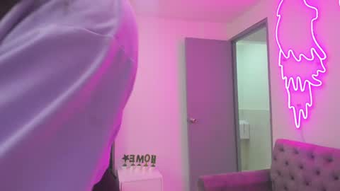 miller_silvana online show from May 27, 11:40 am