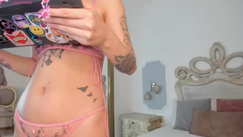 millie_byers online show from October 5, 11:37 am